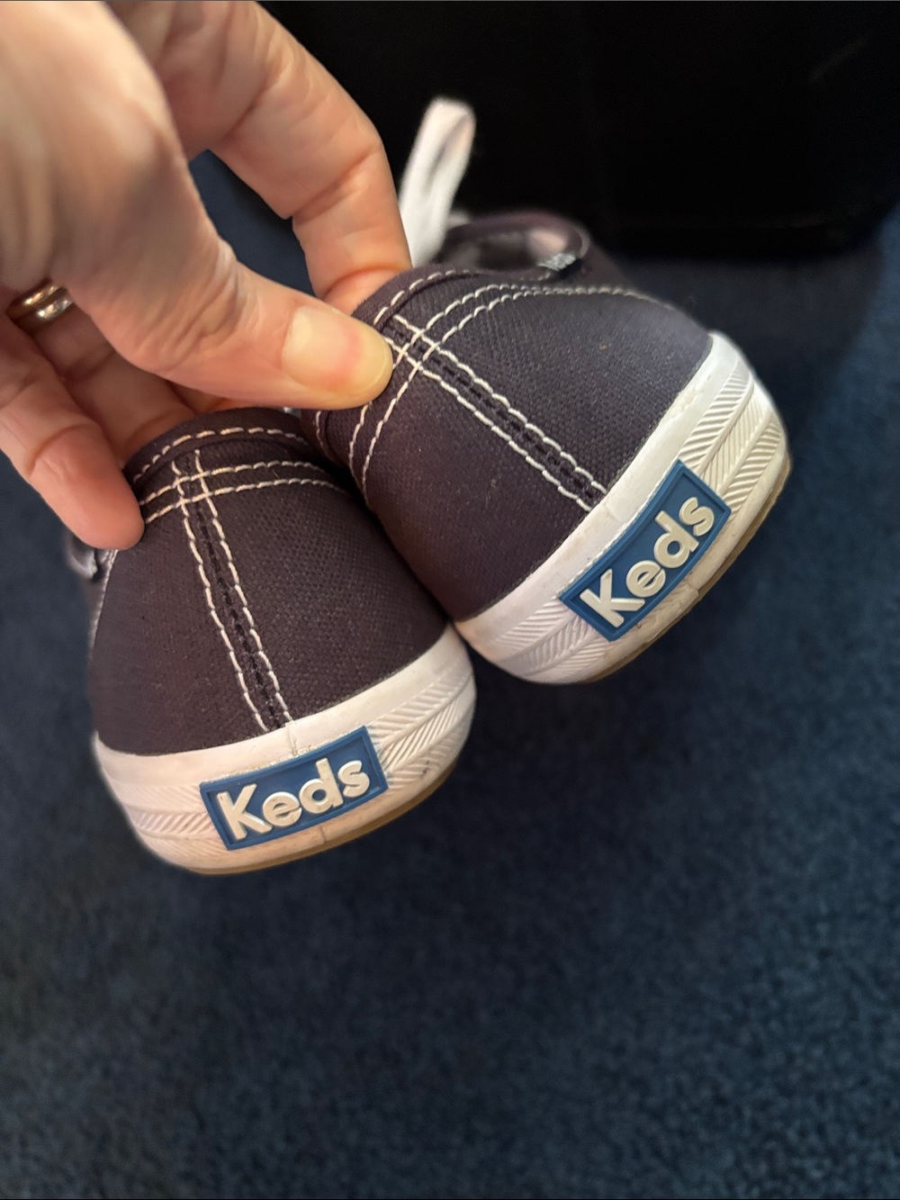 VGUC navy blue Keds * woman’s sz 8.5 * Canvas Lace-Up Sneakers - Picture 3 of 8